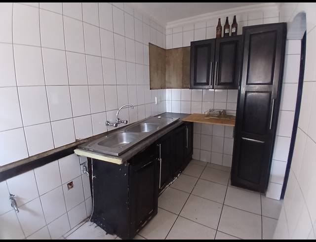 4 BEDROOM HOUSE FOR SALE IN PARKHILL GARDENS